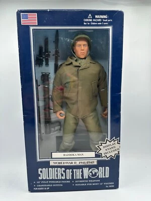 Boneco Soldiers of the World Bazooka Man WWII 12" formativo 2000 novo na caixa - Imagem 1 de 4