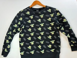 Kids Baby Yoda Star Wars Sweater Size L - Picture 1 of 8