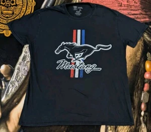 Ford Mustang TShirt Herren XL Schwarz Pferd Logo Muscle Car Oldtimer Retro Herren  - Bild 1 von 11
