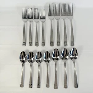 Oneida Winter Frost Snowflake Stainless Flatware 15 pcs Fork Spoon Vietnam - Picture 1 of 15