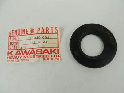 92050-006 NOS Kawasaki Front Sprocket Seal 1965 J1 J1T 1966 D1 1965 B8 Y2217t - Image 1 of 3