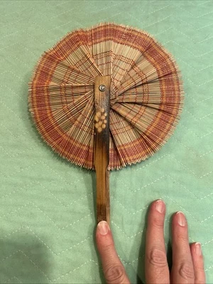 Ventilador tejido bambú hecho a mano decoración de pared o ventilador de mano aspecto natural rústico Foto 1 de 4