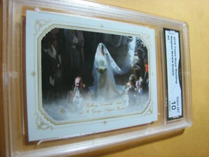 MEGHAN MARKLE ENTRA 2018 TOPPS ROYAL WEDDING # 3 GRADO 10 - Foto 1 di 2
