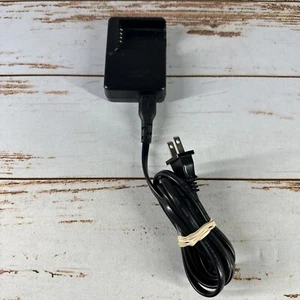 FujiFilm BC-W126 OEM Charger For NP-W126 - Picture 1 of 3