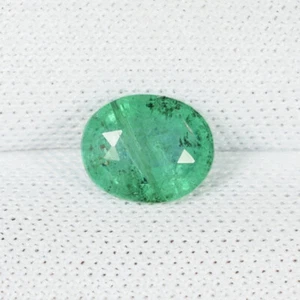 0.82 ct FINE QUALITY ZAMBIAN MINED GREEN NATURAL EMERALD - OVAL - See Vdo CL - Picture 1 of 2