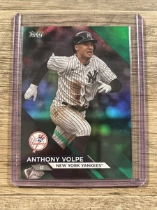 2023 Topps #18 Anthony Volpe Flagship Collection Green #/99 New York Yankees - Picture 1 of 2