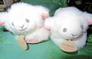 Doudou Et Compagnie Paris Lamm Neugeborene leichte Rassel Bootie weiß weiches Fell Mädchen - Bild 1 von 11