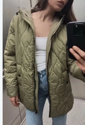 ZARA HOODED PUFFER JACKET. LIGHT KHAKI. SIZE XS - Image 1 of 3