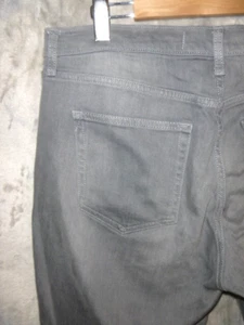 GAP 1969 DISTRESSED BEST GIRLFRIEND JEANS SIZE 30 R ... WOW!!! - Picture 1 of 5