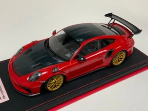 1/18 Minichamps Porsche 911 "991.2" GT3 RS Red with Gold Wheels leather base - Picture 1 of 6