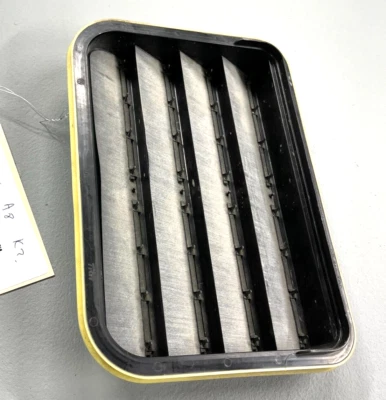 Rejilla de ventilación de presión para cajón de aire trasero derecho Audi A8 2010-2016 OEM Foto 1 de 4