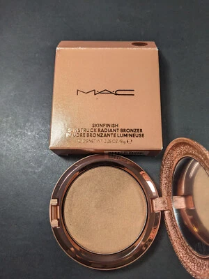 MAC SKINFINISH SUNSTRUCK RADIANT BRONZER - RADIANT DEEP GOLDEN (CC2) - BNIB - Image 1 of 2