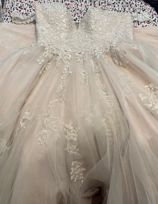 Used Wedding Dress: Stella York size 16 (altered) - Image 1 of 4