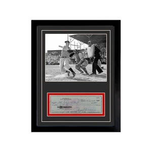 Joe DiMaggio Reproduction Signed Cancelled Check  Framed Display - Picture 1 of 5