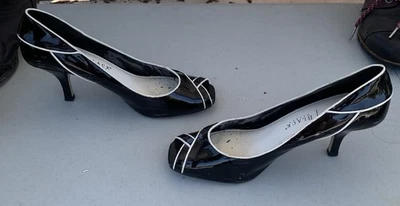 Tacones White House Black Market talla 9 Foto 1 de 4