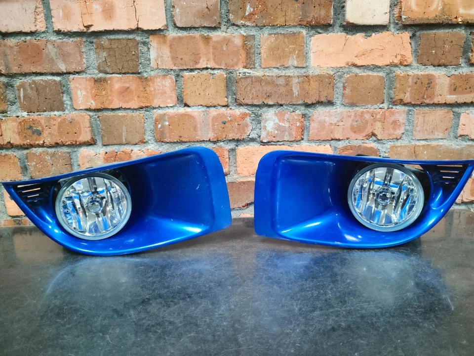 JDM Subaru Impreza GDB GDA Rev8 Wrx STi Bumper BEZEL With  Fog Light lamp 04-05 - Image 1 of 4