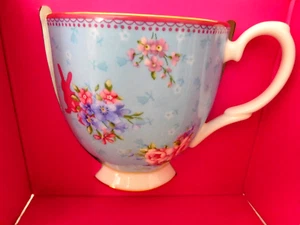 NIB ROYAL ALBERT CANDY COLLECTION HONEY BUNNY RABBIT FOOTED MUG 3.75"H 3.5" DIAM - Picture 1 of 17