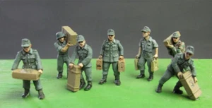 Kit Modelo Figura Resina 1/72 Cajas Carga Diseño Escena 7 Figuras Sin Pintar - Imagen 1 de 4