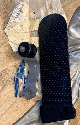 VW Volkswagen Bug Beetle Ghia Bus Thing GAS PEDAL 113721507 Accelerator w/Lever - Image 1 of 4