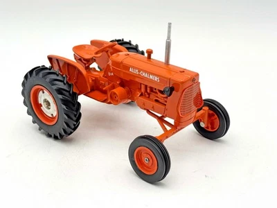 1/16 Allis-Chalmers D-14 Tractor - Image 1 of 2