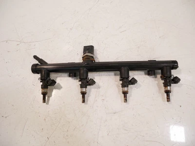 Colector de inyección para Audi Seat A3 TT León 1.8 TFSI CJSA CJS 06K133681C Foto 1 de 2