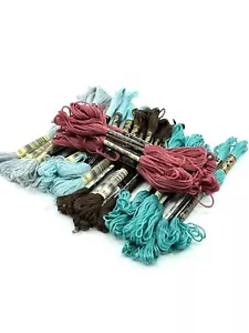Lot - 25 Skeins Cotton DMC 25 Embroidery Floss - 168, 3811, 3031, 3849, 3722 - Picture 1 of 3