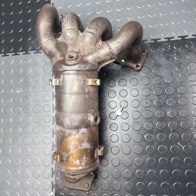 Jeep Cherokee 2014-2022 2,4 L tracción delantera colector de escape OEM 68234997AC Foto 1 de 4