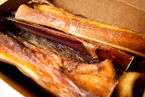 Primal Source | Cuero cabelludo de carne ultra duro | 100% natural, alta en proteínas golosina para perro - Imagen 1 de 9