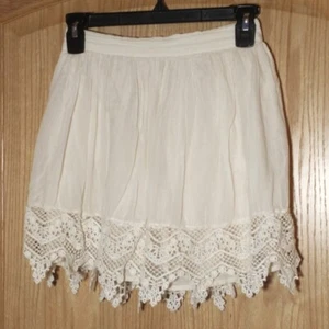 Frenchi Size XS skirt mini cream lace trim elastic waist lightweight soft - Picture 1 of 6