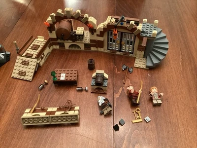 LEGO Barrel Escape (79004) and Dol Gulder Ambush (79011), incomplete, minifigs - Image 1 of 4
