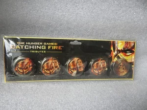 Los Juegos del Hambre - En Llamas Homenaje Sinsajo Juego de 5 prendedores - por NECA - ¡NUEVO! - Imagen 1 de 3