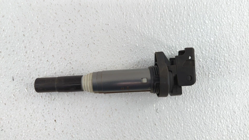 2011-2015 Bmw 335i Ignition Coil Igniter Pack Y4H3W - Image 1 of 4