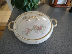 Theodore Haviland Limoges Oval Covered Vegetable Bowl France Gold Trim GDA - Picture 1 of 7