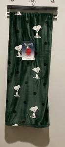 Manta Berkshire Peanuts Snoopy | Minimalista a lunares verdes - Imagen 1 de 3
