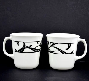 2er Set Corning USA weiß Kaffeetasse Becher schwarze Blätter M' Wave OK D Henkel - Bild 1 von 1