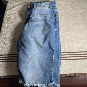 Guess Cutoff Denim Shorts Boys 14 - Picture 1 of 5