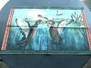 1 torchon ancien vintage en coton à décors de canards - Picture 1 of 4