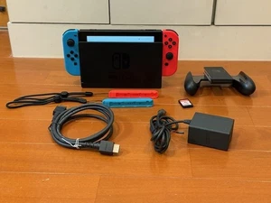 Consola Nintendo Switch HAC-001-01 solamente - Imagen 1 de 3