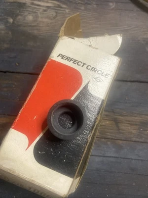 Perfect Circle Engine Valve Stem Oil Seal 216-1066 2161066 Single - Image 1 of 2
