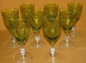 Série de 8 verres à vin blanc Porto cristal de couleur vert décor gravé - Imagen 1 de 7