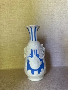 Antique BENNINGTON BLUE AND WHITE PARIAN  SONGBIRD VASE 7in - Picture 1 of 7