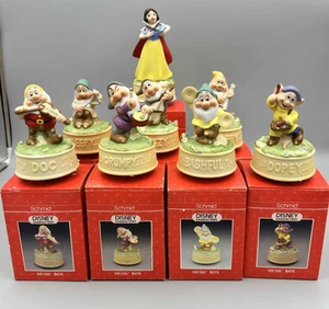 Schmid Walt Disney Schneewittchen und die sieben Zwerge Spieluhren. - Bild 1 von 7