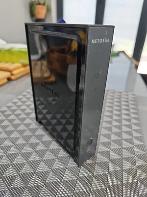 Netgear WNR2000v2 with PSU Netgear N300 WIFI Router - Image 1 of 4