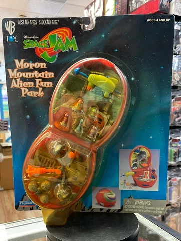 Vintage Moron Mountain Alien Fun Park (Space Jam, Mighty Max Playmates) SEALED Cover