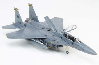 Hobby Master 1/72 F-15SG Strike Eagle #8328 RSAF 149th Sqn - Image 1 of 2