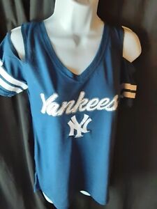 New York Yankees MLB Women's G-III 4her Slit Shoulder Glitter Shirt