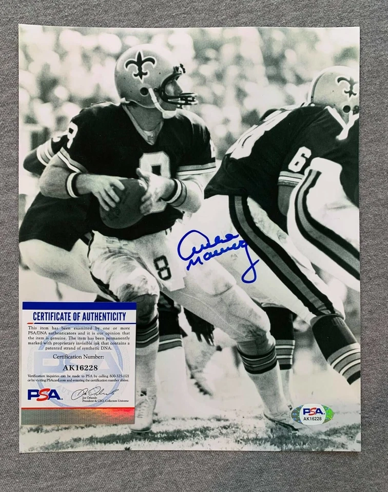 NEW ORLEANS SAINTS- ARCHIE MANNING AUTOGRAPH 8x10 ACTION PHOTO PSA/DNA AK16228 - Image 1 of 1