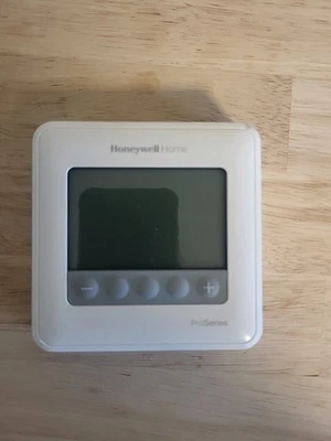 Honeywell Home TH4110U2005 T4 Pro Series Programmable - Image 1 of 4