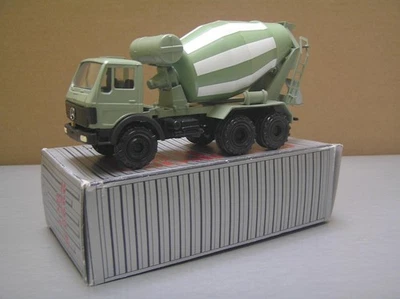 Conrad Mercedes Benz 2222 B 6x4 бетономешалка грузовик масштаб 1/50 почти как новая в коробке - Изображение 1 из 4