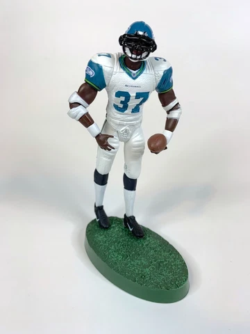 2007 Gracelyn Shaun Alexander Mini Action Figure *Seattle Seahawks* w/ Stand Cover